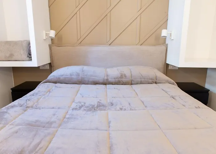 Πανσιόν Flaminia Grand 4*