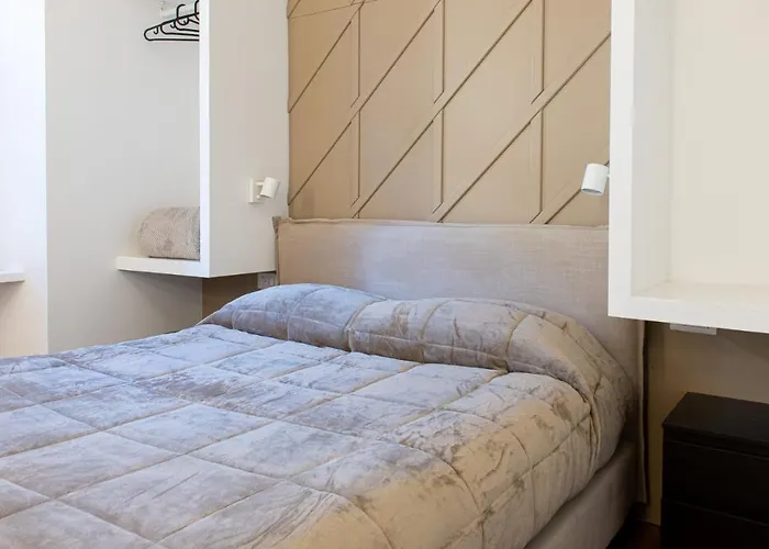 Πανσιόν Flaminia Grand